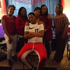 Meet your Posher, Mica